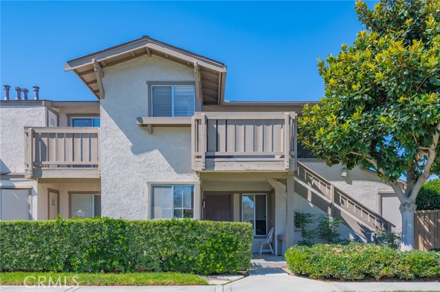 Detail Gallery Image 2 of 22 For 62 Echo Run, Irvine,  CA 92614 - 3 Beds | 2 Baths