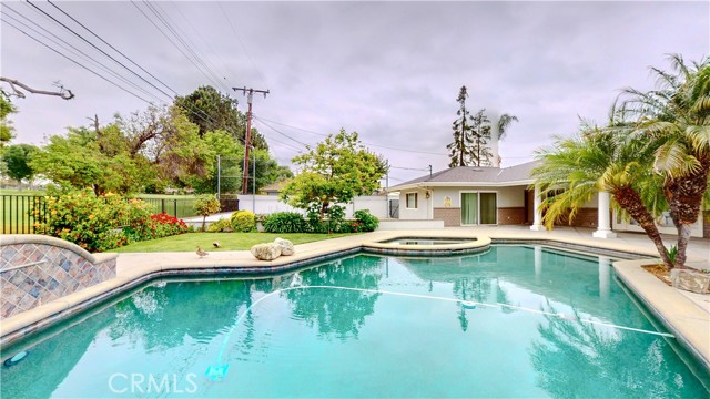 Detail Gallery Image 4 of 72 For 2708 E Cameron Ave, West Covina,  CA 91791 - 4 Beds | 3 Baths