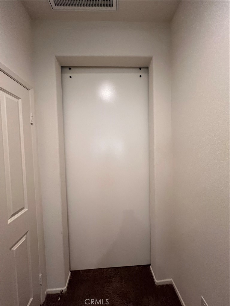 https://media.crmls.org/medias/45beb3da-191b-4f28-89b0-4e9807e4b2e9.jpg?preset=X-Large
