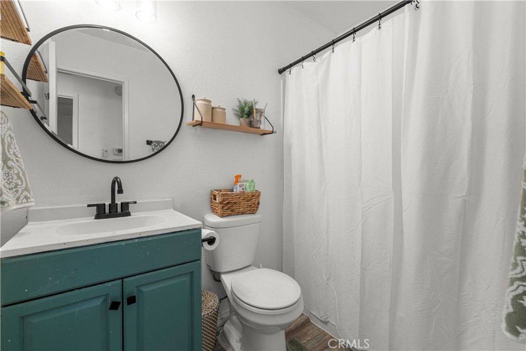 https://media.crmls.org/medias/45bf24c3-5533-496b-821f-c908fbbc72ee.jpg?preset=X-Large