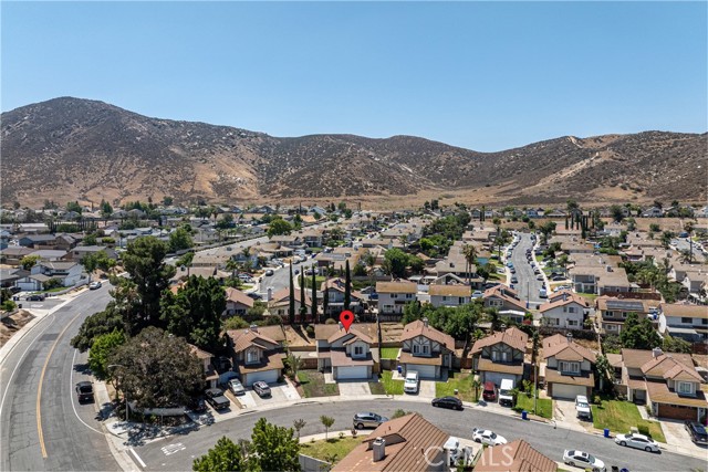 Detail Gallery Image 5 of 49 For 14791 Mountain High Dr, Fontana,  CA 92337 - 4 Beds | 2/1 Baths