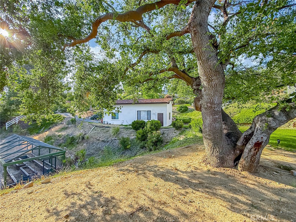 https://media.crmls.org/medias/45bf48eb-fa42-499b-8d4b-3d17176e2b23.jpg?preset=X-Large