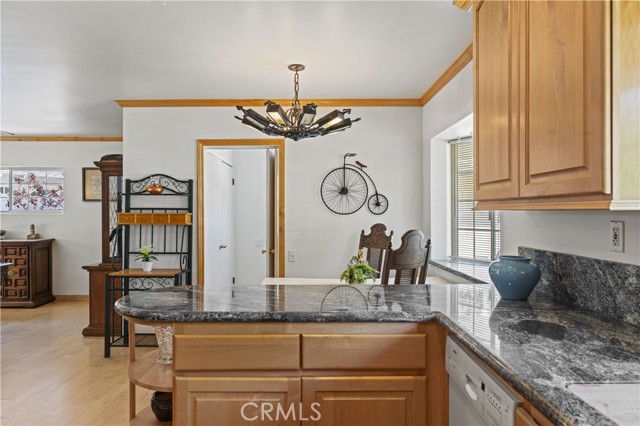 Detail Gallery Image 12 of 53 For 2272 Colmena St, La Canada Flintridge,  CA 91011 - 4 Beds | 2 Baths