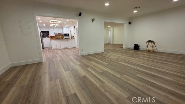 Detail Gallery Image 21 of 58 For 18224 Chatsworth, Porter Ranch,  CA 91326 - 5 Beds | 3 Baths