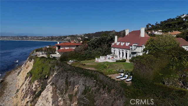 605 Paseo Del Mar, Palos Verdes Estates CA: https://media.crmls.org/medias/45c027a7-8d2a-43a5-ad1f-82107f19a817.jpg