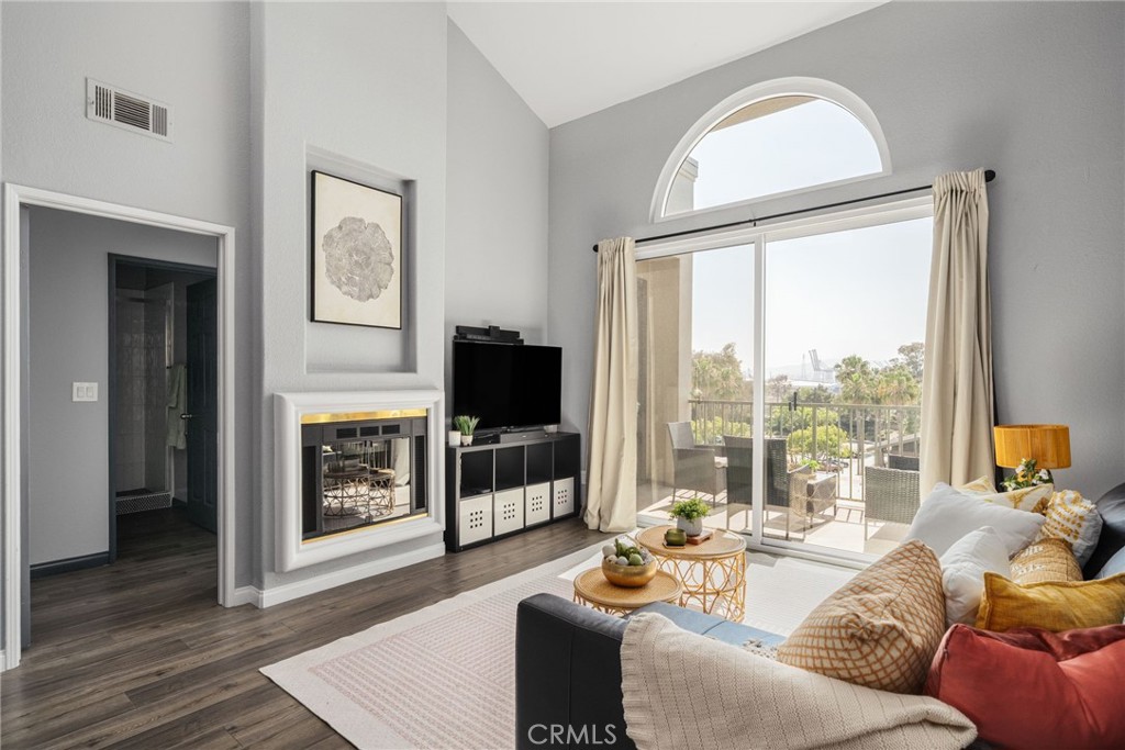 555 Maine Avenue #425