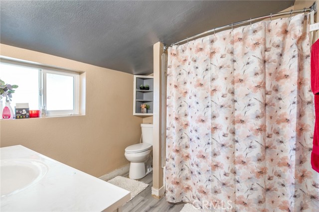 Detail Gallery Image 21 of 42 For 18325 El Molino, Bloomington,  CA 92316 - 3 Beds | 1 Baths