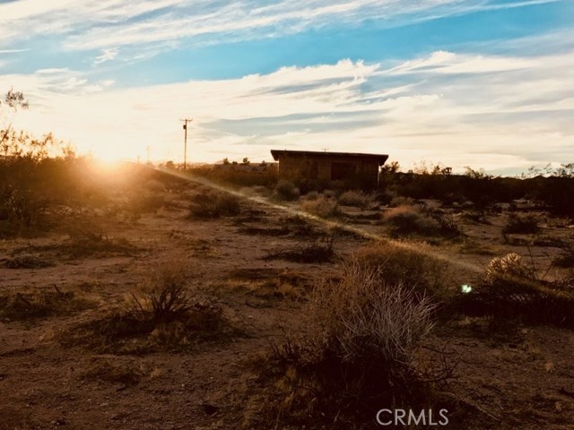 489 Deer Trail, Yucca Valley, CA 92284-1591
