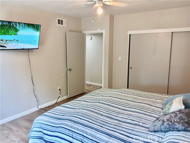Detail Gallery Image 12 of 16 For 2617 Pinon Springs Cir #B,  Bakersfield,  CA 93309 - 2 Beds | 2 Baths
