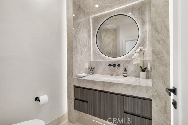 Detail Gallery Image 30 of 75 For 20151 via Medici, Porter Ranch,  CA 91326 - 5 Beds | 5 Baths