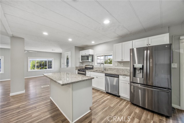 Detail Gallery Image 13 of 36 For 1186 Oakland Way, Corona,  CA 92882 - 2 Beds | 2 Baths