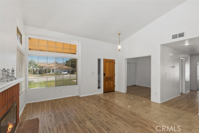Image 5 of 26 For 24926 Regis Court
