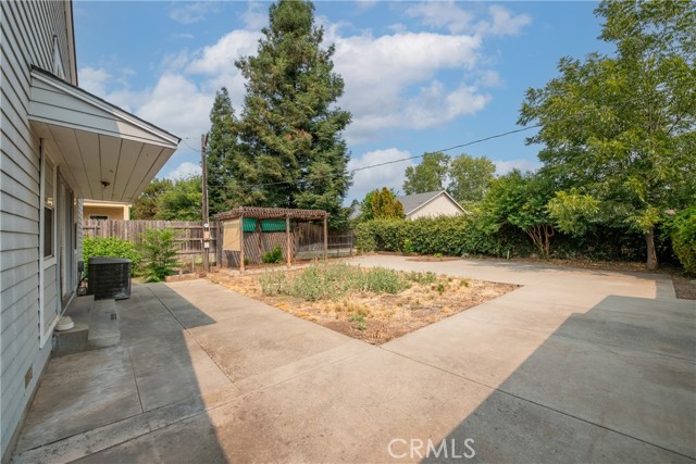 Detail Gallery Image 20 of 22 For 1310 W Sacramento Ave, Chico,  CA 95926 - 3 Beds | 2 Baths