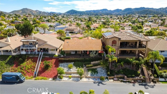 Image 60 of 75 For 22637 Cascade