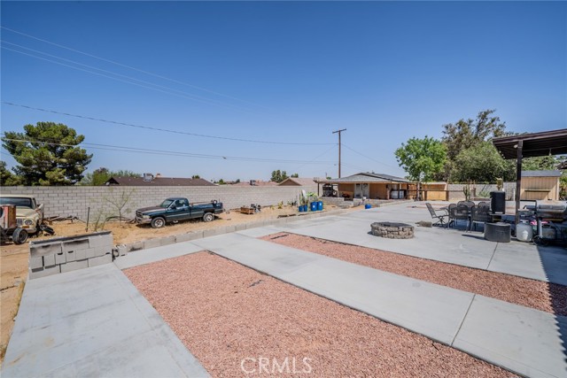 13546 Rincon Road, Apple Valley CA: https://media.crmls.org/medias/45c54ff4-48a1-4603-b38b-06bbeb589f32.jpg