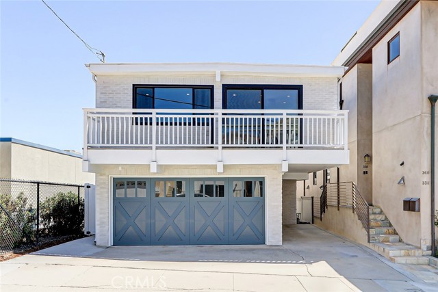 Detail Gallery Image 1 of 1 For 342 26th St, Hermosa Beach,  CA 90254 - 3 Beds | 3 Baths