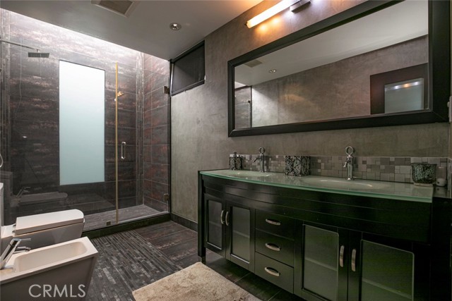 22619 Holanda Road, Woodland Hills CA: https://media.crmls.org/medias/45c6518a-6465-4e32-bfc2-3bc6118a047a.jpg