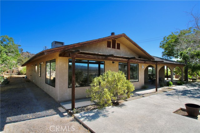 Detail Gallery Image 3 of 43 For 57523 Old Mill Rd, Yucca Valley,  CA 92284 - 2 Beds | 2 Baths