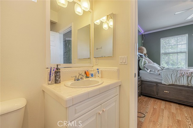 Detail Gallery Image 34 of 48 For 574 Oak Tree Ct, Simi Valley,  CA 93065 - 5 Beds | 4/1 Baths