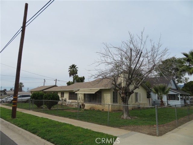 Detail Gallery Image 2 of 5 For 903 Ohio St, Redlands,  CA 92374 - 2 Beds | 1 Baths