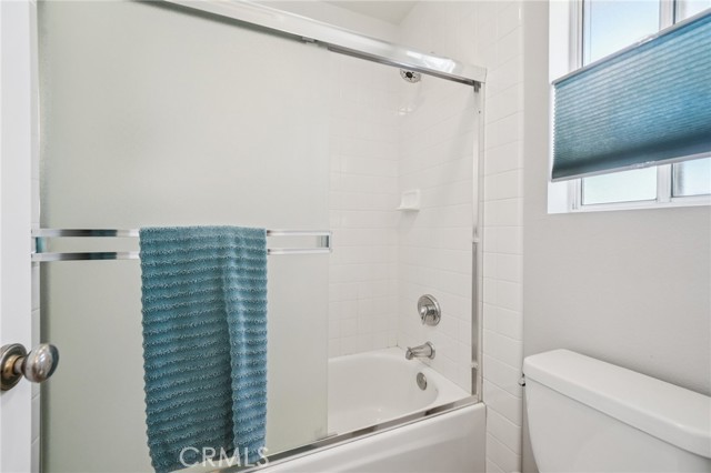 6586 Manzanita Court, Chino CA: https://media.crmls.org/medias/45ca0b90-48f9-45bf-be0d-f6d392b8a3bf.jpg