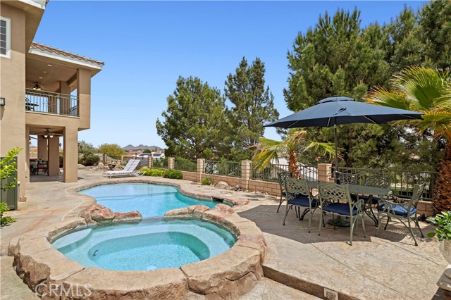 13985 Evergreen Lane, Victorville CA: https://media.crmls.org/medias/45ca79d1-e6cd-4a68-a85c-e9087cd2fed1.jpg