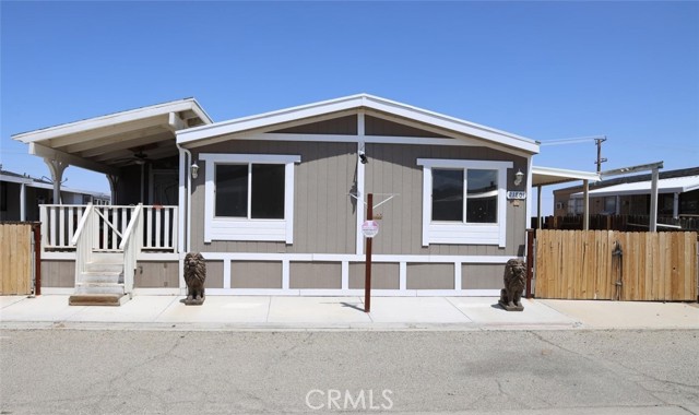 21801 Mesquite Street, California City CA: https://media.crmls.org/medias/45cb1bfc-8c7a-4e7c-83ec-14ad2a90696b.jpg