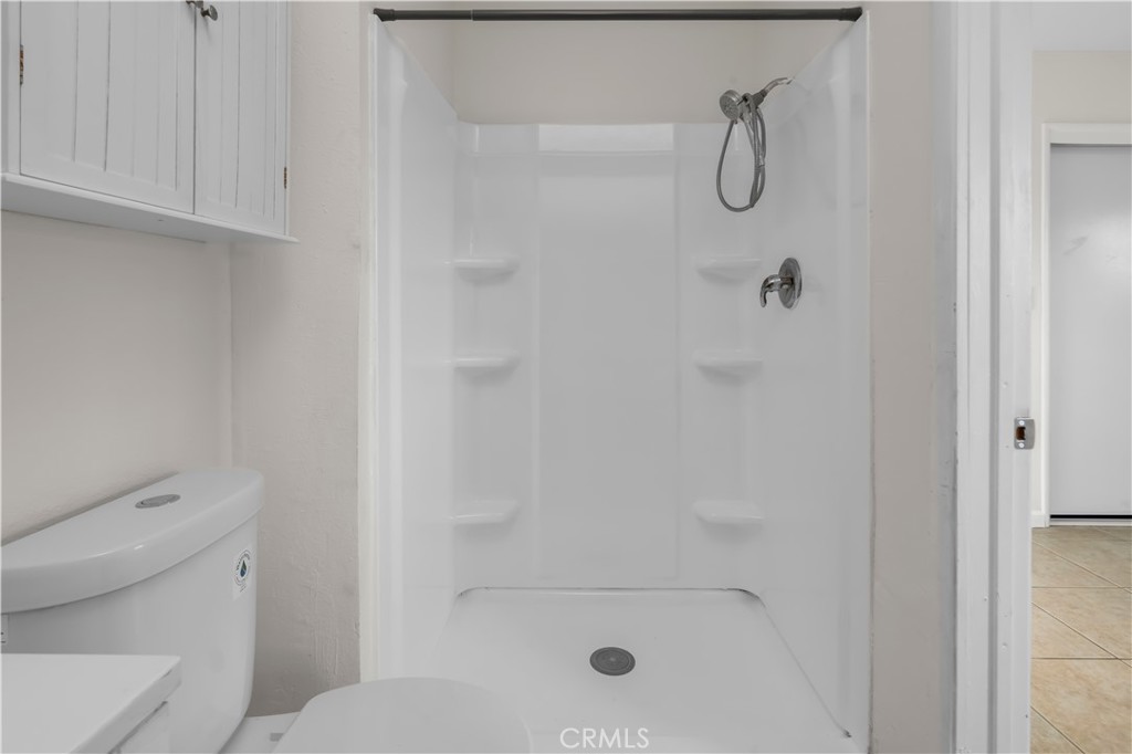 https://media.crmls.org/medias/45cb2e4e-d877-4d44-a62b-a0b70f1f4dcd.jpg?preset=X-Large
