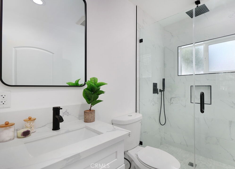 https://media.crmls.org/medias/45cbfbce-d7d6-4642-a46f-59d8c386c787.jpg?preset=X-Large