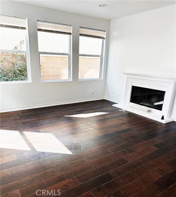 Detail Gallery Image 4 of 7 For 1437 Georgia, Tustin,  CA 92782 - 4 Beds | 2/1 Baths