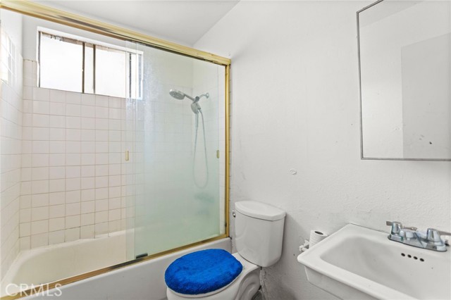 11966 Runnymede Street, North Hollywood CA: https://media.crmls.org/medias/45cd126b-203d-424b-a949-10cfffe1aeda.jpg
