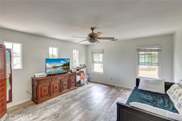 13576 Oxford Ct, Chino CA: https://media.crmls.org/medias/45ce21b5-c388-4de7-9a4a-80e1e9fdc73d.jpg