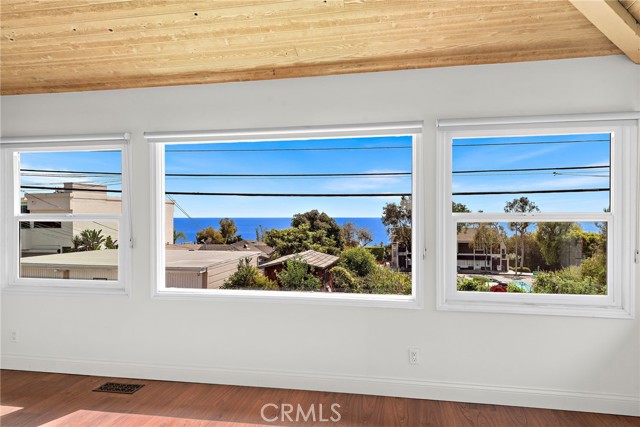 Front Image Thumbnail for CRLG26172872