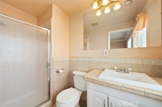 Detail Gallery Image 15 of 22 For 10202 Beaver Cir, Cypress,  CA 90630 - 5 Beds | 3/1 Baths