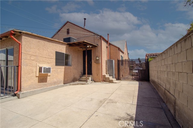 3123 Stockbridge Avenue, El Sereno CA: https://media.crmls.org/medias/45cfab9d-e112-439c-87d4-6103fda5488b.jpg