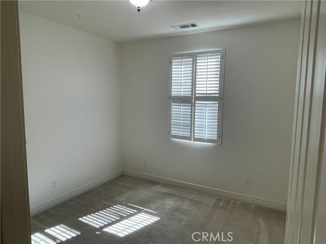 5307 Rose Arbor Lane, Bakersfield CA: https://media.crmls.org/medias/45d03bbe-5003-4a3c-981f-725b8002410e.jpg