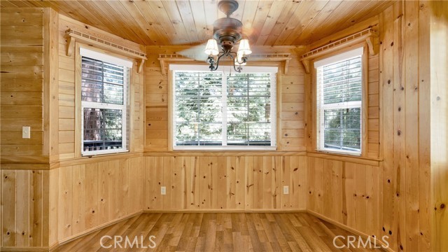 Detail Gallery Image 11 of 18 For 23995 Fern Glen Ln, Crestline,  CA 92325 - 2 Beds | 1/1 Baths