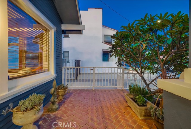 Detail Gallery Image 7 of 74 For 2815 E 5th St, Long Beach,  CA 90814 - 3 Beds | 2 Baths