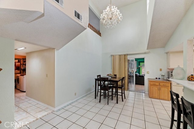 Detail Gallery Image 9 of 44 For 6184 Mandy, San Bernardino,  CA 92407 - 7 Beds | 4 Baths