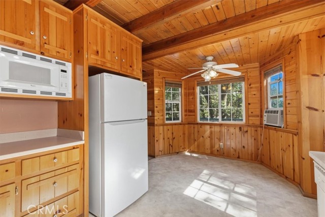 107 Pine Ridge, Crestline, CA 92325