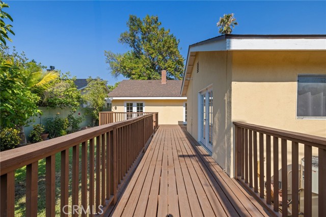 8419 Yolanda Avenue, Northridge CA: https://media.crmls.org/medias/45d30ef3-c2bb-496d-b579-467d99ea8310.jpg