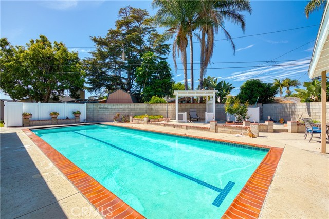 Detail Gallery Image 3 of 63 For 13281 Mono Pl, Westminster,  CA 92683 - 4 Beds | 4 Baths