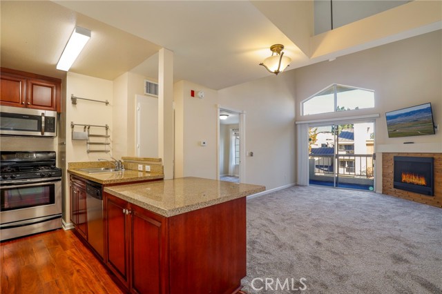 Detail Gallery Image 9 of 26 For 5530 Owensmouth Ave #306,  Woodland Hills,  CA 91367 - 1 Beds | 1 Baths