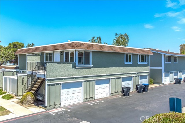 23017 Via Pimiento, Mission Viejo CA: https://media.crmls.org/medias/45d49edd-87eb-4ea9-b516-417bfaeb6c32.jpg