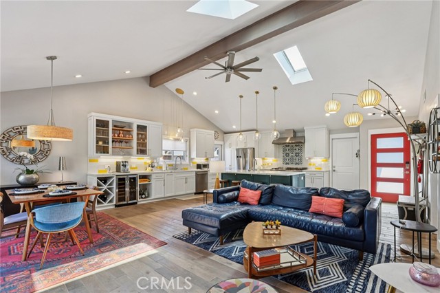 Detail Gallery Image 4 of 36 For 173 College Park, Seal Beach,  CA 90740 - 3 Beds | 2 Baths