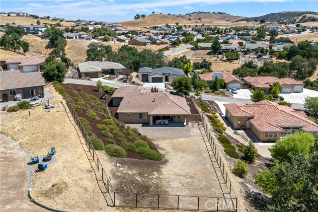 2650 Edgewood Court, Paso Robles CA: https://media.crmls.org/medias/45d5eb2e-3135-4b20-a12a-532f58fa3bab.jpg
