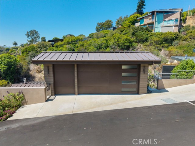 702 Diamond, Laguna Beach CA: https://media.crmls.org/medias/45d60fed-67c8-4eda-b002-80f697688efb.jpg