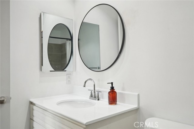 Detail Gallery Image 13 of 23 For 14819 Downey Ave #301,  Paramount,  CA 90723 - 1 Beds | 1 Baths