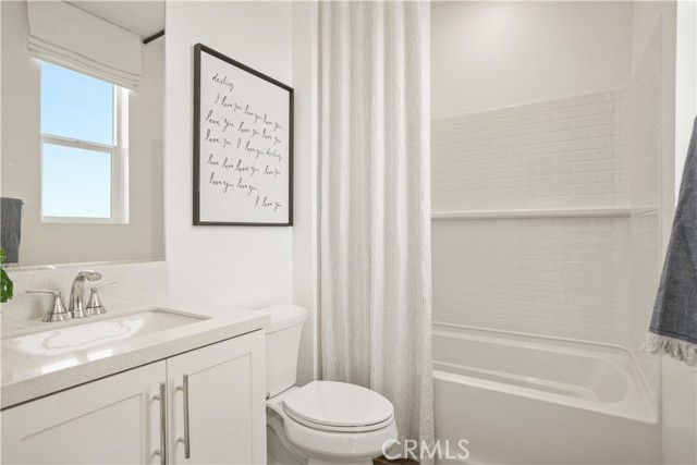 Detail Gallery Image 17 of 18 For 27306 Bear Creek Ln, Valencia,  CA 91381 - 3 Beds | 3/1 Baths