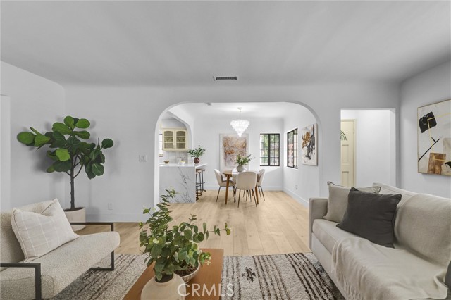 Detail Gallery Image 4 of 51 For 5349 Allan, Los Angeles,  CA 90032 - 5 Beds | 4 Baths